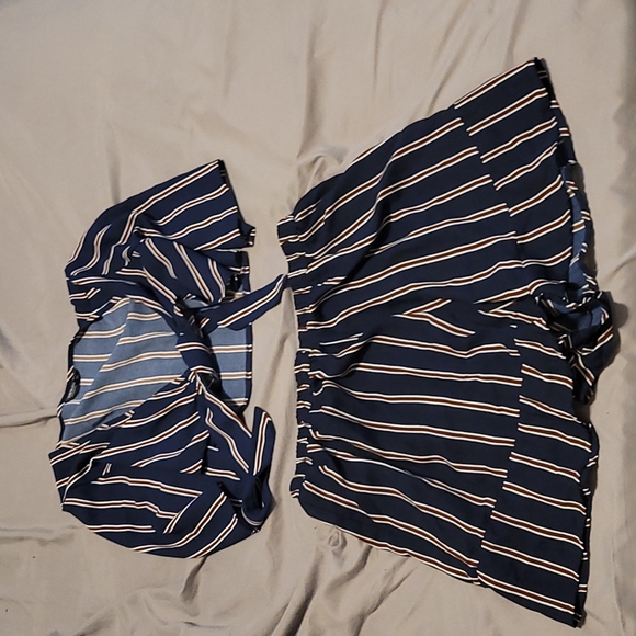 Stripe tie front top and shorts Size 0XL. Shein. - Picture 1 of 1